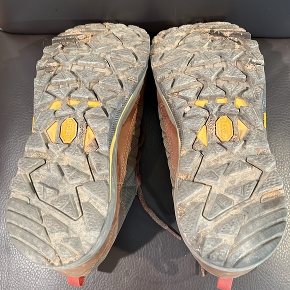 Teva Ridgeview size 8.5 low hiking shoes - Picture 10 of 11